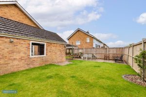Side Garden- click for photo gallery
